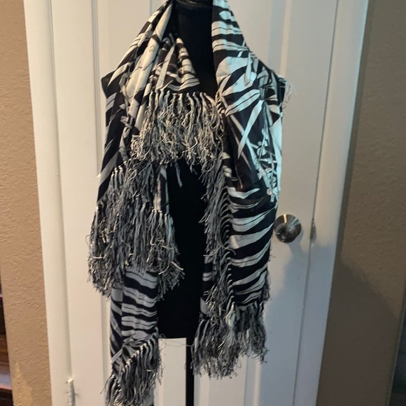 This is a gorgeous ESCADA Silk scarf - Picture 1 of 9